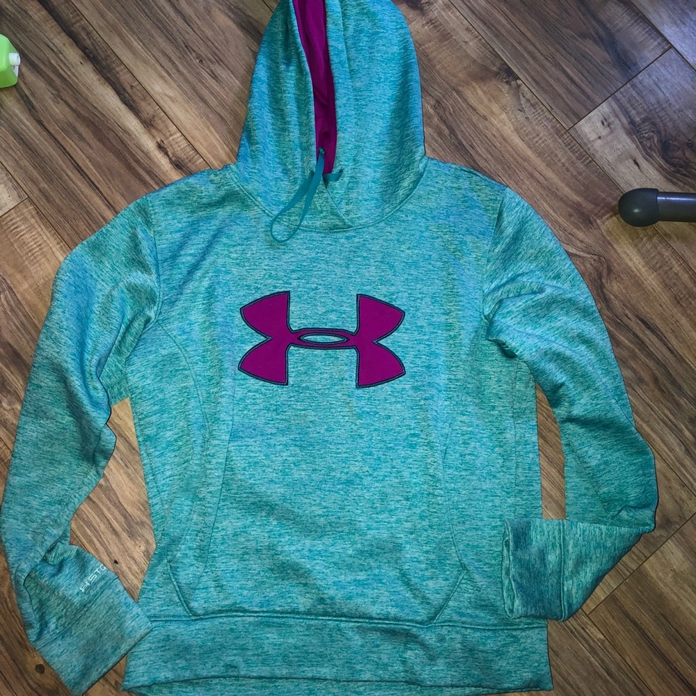 Under armour size medium sweatshirt